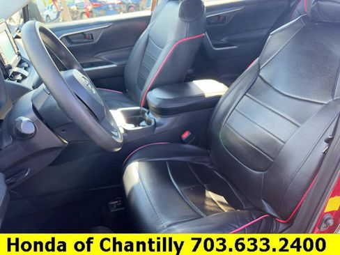 Used 2021 Toyota RAV4 LE AWD/4WD image 55