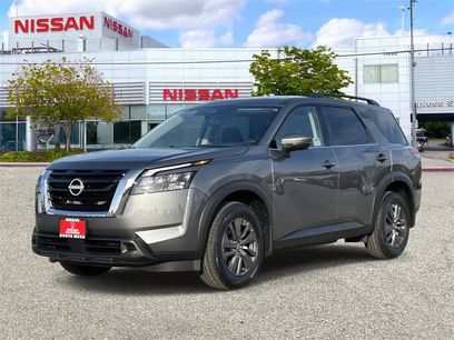 New 2025 Nissan Pathfinder SV
