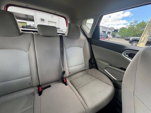 Used 2025 Kia Soul LX w/ LX Technology Package FWD image 35