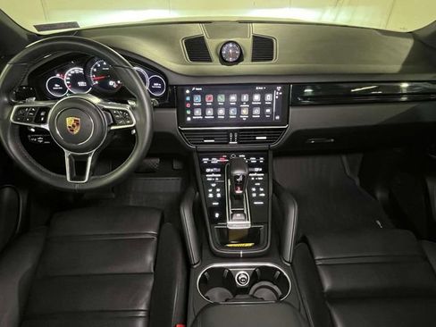 Certified 2023 Porsche Cayenne AWD/4WD image 26
