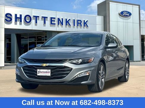 Used 2023 Chevrolet Malibu LT image 3