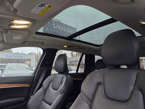 Used 2023 Volvo XC90 T8 Plus w/ Protection Package Premier image 21