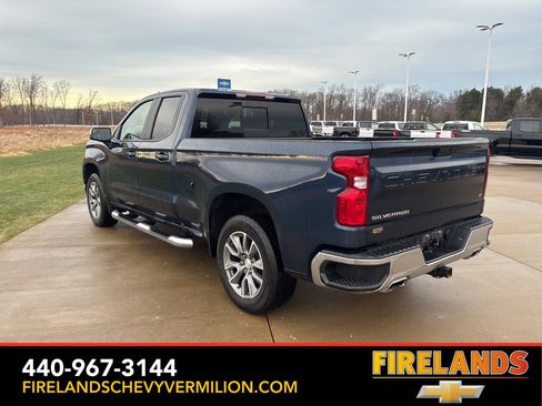 Used 2021 Chevrolet Silverado 1500 LT image 3