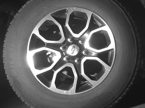 Used 2023 Ford Expedition XLT image 15