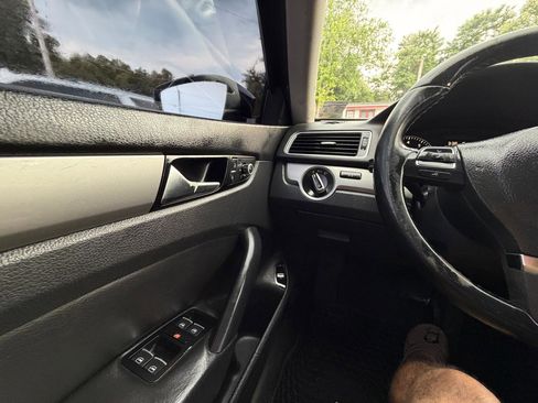 Used 2014 Volkswagen Passat 1.8T Wolfsburg Edition FWD image 20