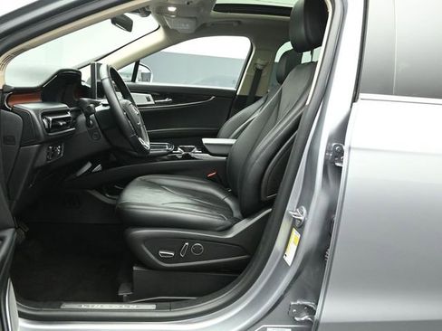 Certified 2023 Lincoln Nautilus Reserve w/ Equipment Group 202A image 10