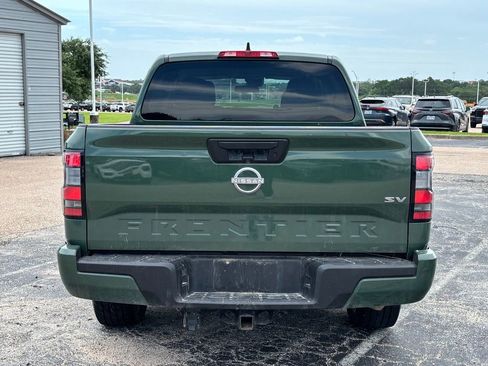 Used 2024 Nissan Frontier SV RWD image 5