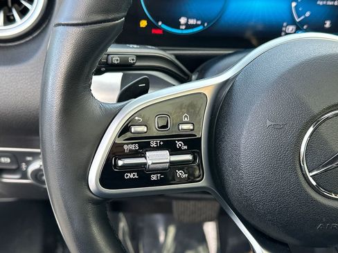 Used 2023 Mercedes-Benz GLB 250 GLB 250 image 28