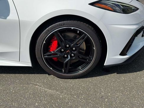Used 2020 Chevrolet Corvette Stingray Convertible w/ Z51 Performance Package RWD image 9