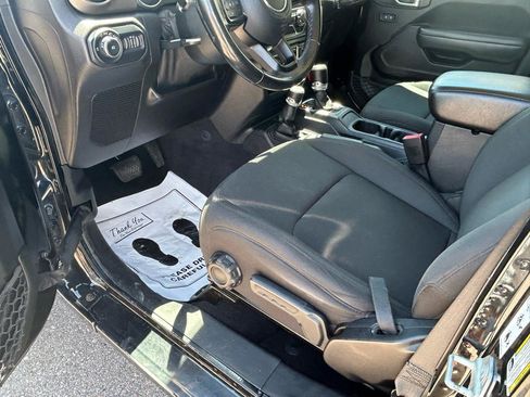 Used 2019 Jeep Wrangler Unlimited Sport S AWD/4WD image 10