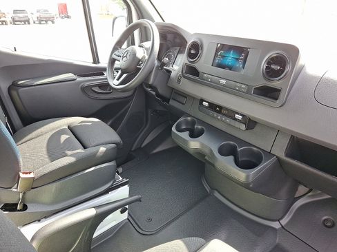 Used 2024 Mercedes-Benz Sprinter 144 Cargo image 16