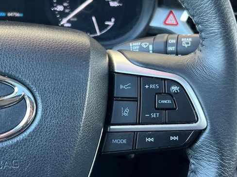 Certified 2022 Toyota Sienna XLE image 28