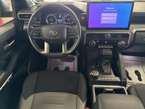 Used 2024 Toyota Tacoma TRD Sport AWD/4WD image 15