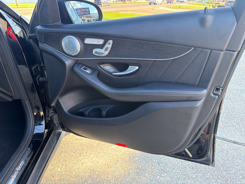 Used 2021 Mercedes-Benz GLC 300 image 17
