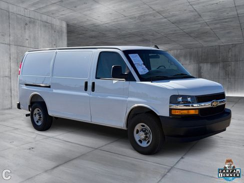 Used 2025 Chevrolet Express 3500 w/ Driver Convenience Package image 8