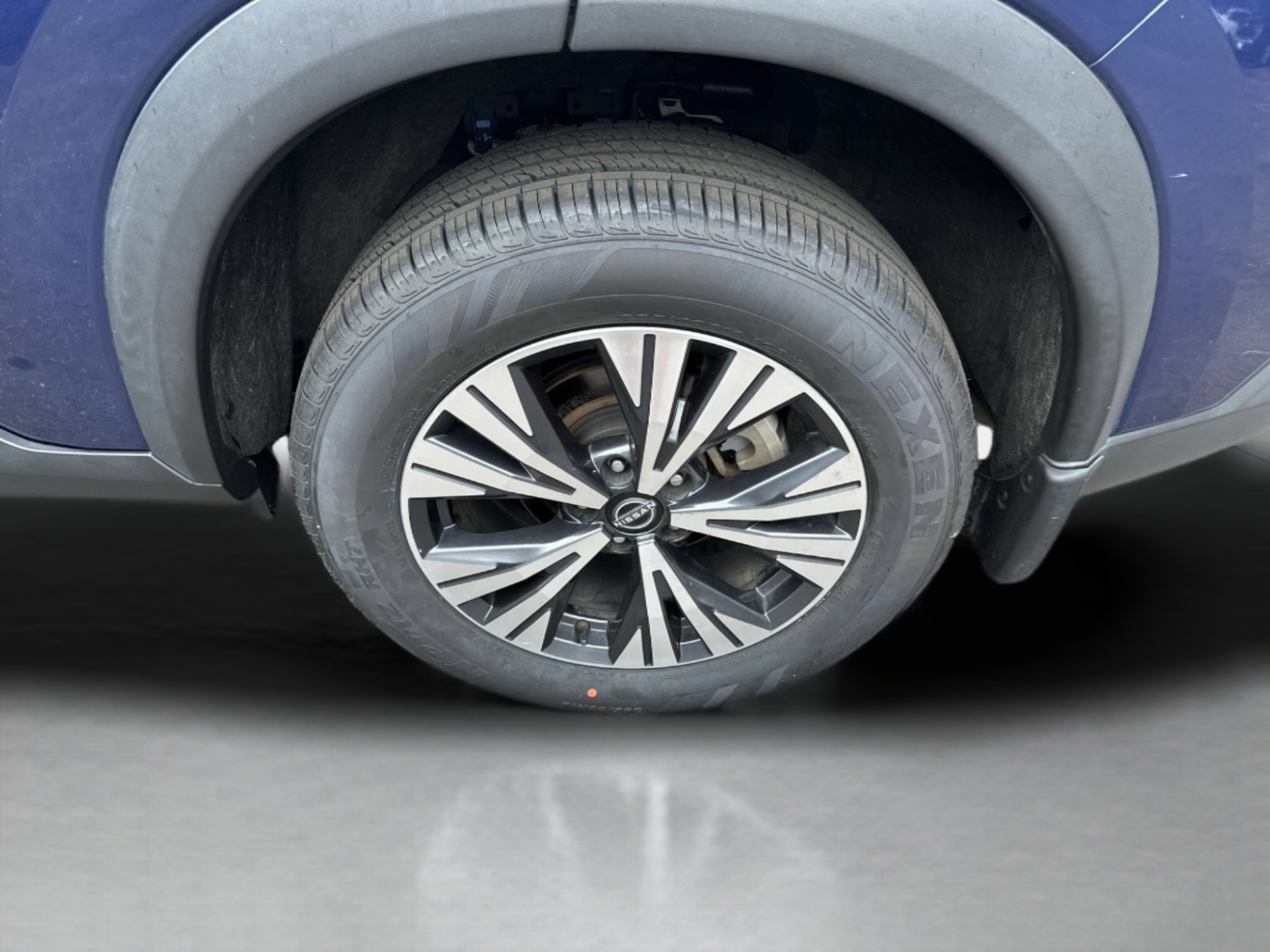 Used 2022 Nissan Rogue SV FWD image 29