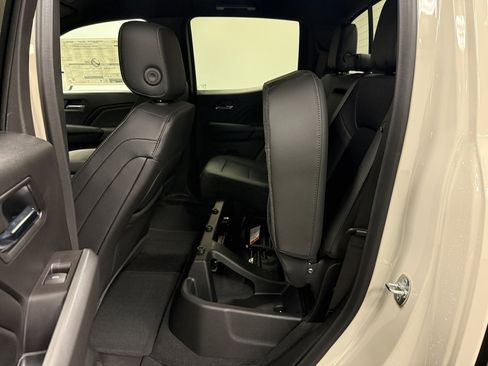 New 2026 GMC Canyon Elevation w/ Convenience Package image 21