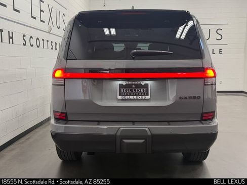 Used 2026 Lexus GX 550 w/ Accessory Package (2T) AWD/4WD image 5