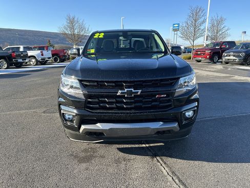 Used 2022 Chevrolet Colorado Z71 w/ Z71 Midnight Edition image 2