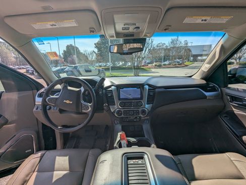 Used 2017 Chevrolet Tahoe LT image 12