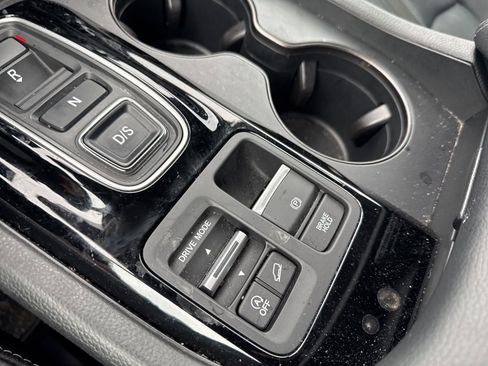 Used 2024 Honda Pilot EX-L image 25