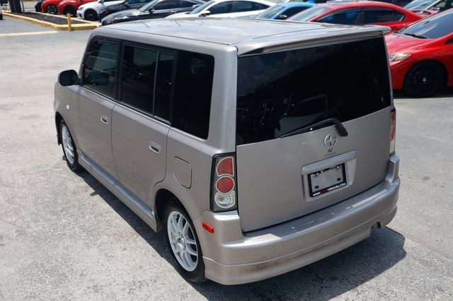 Used 2005 Scion xB FWD image 8