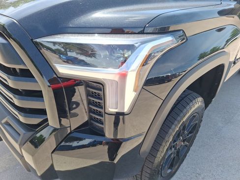 Used 2025 Toyota Tundra SR5 AWD/4WD image 10