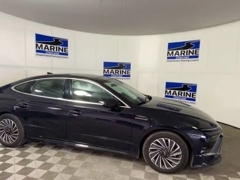 Used 2024 Hyundai Sonata Limited image 3