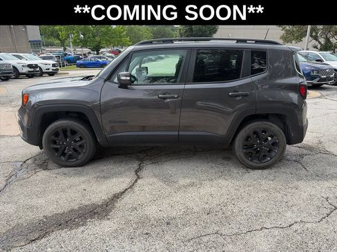 Used 2018 Jeep Renegade Altitude AWD/4WD image 8