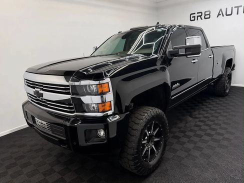 Used 2015 Chevrolet Silverado 3500 High Country w/ Duramax Plus Package AWD/4WD image 3