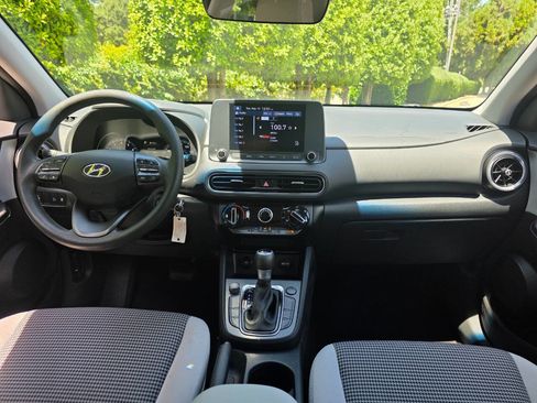Used 2022 Hyundai Kona SE w/ Cargo Package FWD image 13