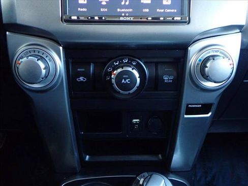 Used 2017 Toyota 4Runner SR5 Premium image 19