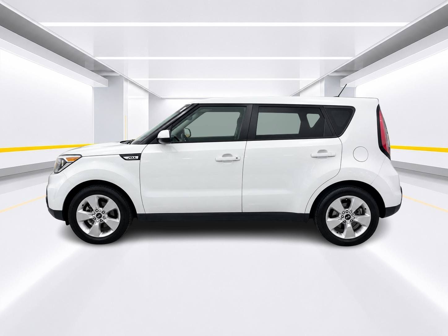 Used 2017 Kia Soul FWD image 2