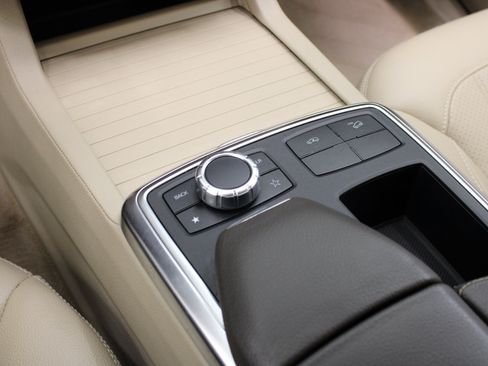 Used 2016 Mercedes-Benz GL 450 4MATIC w/ Premium I Package image 65