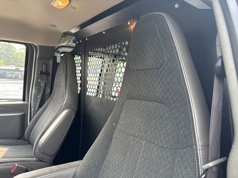 Used 2023 GMC Savana 2500 w/ Driver Convenience Package image 35