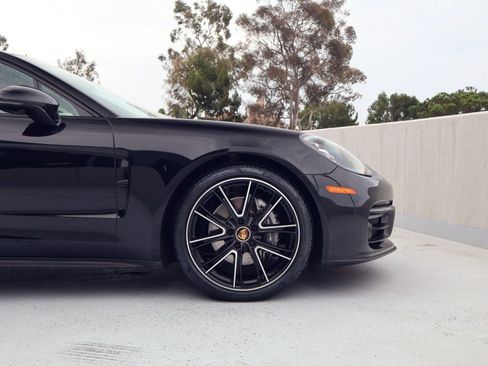 Certified 2023 Porsche Panamera w/ Smoking Package RWD image 11