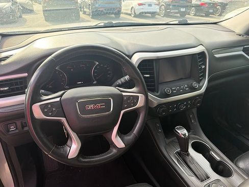 Used 2017 GMC Acadia SLT FWD image 9
