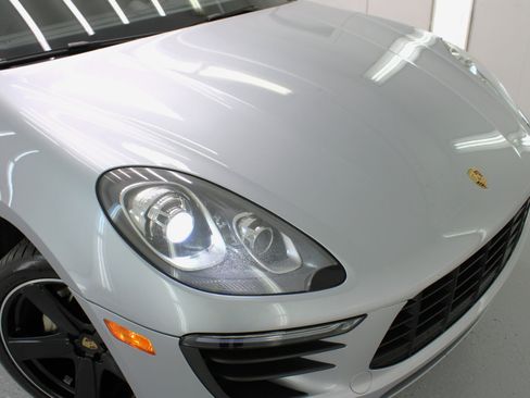 Used 2016 Porsche Macan S image 16