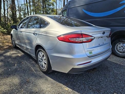 Used 2019 Ford Fusion S image 10