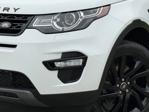 Used 2017 Land Rover Discovery Sport HSE Luxury AWD/4WD image 3