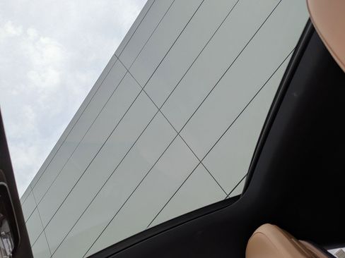 Used 2025 Mercedes-Benz CLE 300 4MATIC Coupe image 17