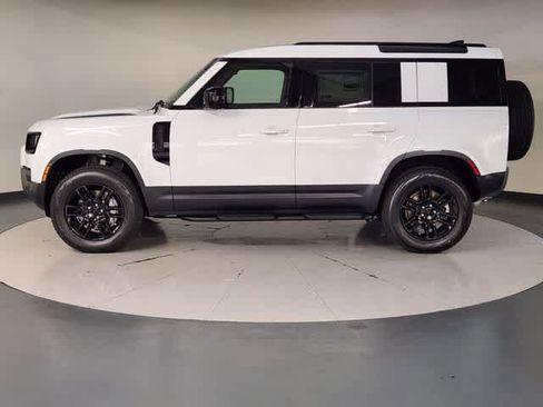 Used 2026 Land Rover Defender 110 S AWD/4WD image 9