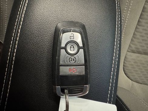 Used 2022 Ford Escape SE w/ Cold Weather Package AWD/4WD image 17