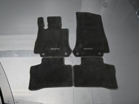 Used 2022 Mercedes-Benz GLC 300 image 34