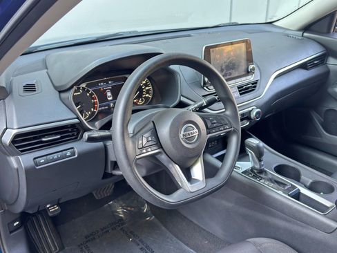 Used 2019 Nissan Altima 2.5 S FWD image 12