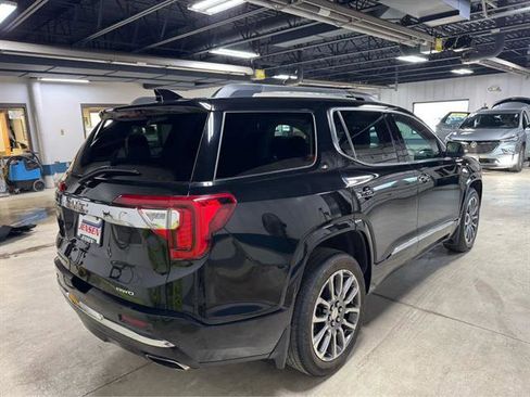Used 2021 GMC Acadia Denali w/ Denali Ultimate Package AWD/4WD image 4