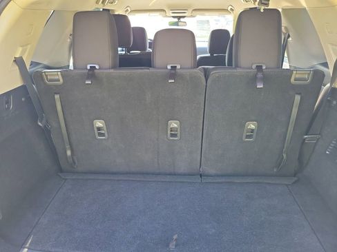 Used 2024 Nissan Pathfinder SV FWD image 11