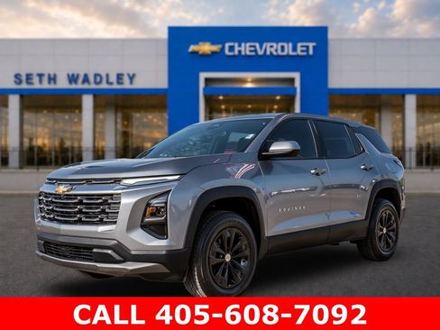 Used 2026 Chevrolet Equinox LT FWD image 3