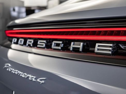 New 2026 Porsche Panamera 4 AWD/4WD image 12