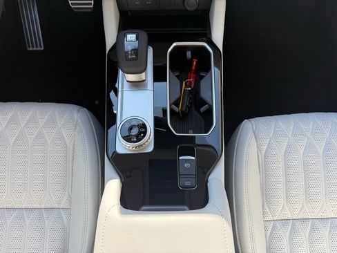 New 2026 Mitsubishi Outlander SEL AWD/4WD image 17